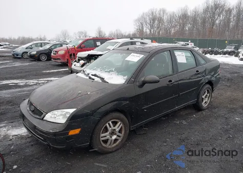 2005 Ford Focus Zx4 z USA, uszkodzony, nr VIN 1FAFP34N25W140901